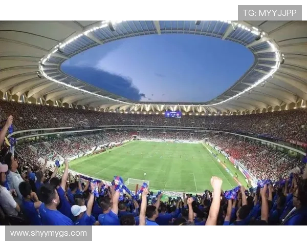 五机编队掠过苏超赛场！国产飞机硬核助威点燃主场